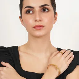 JEWILLEY Women Gold-Plated Kada Bracelet image 4