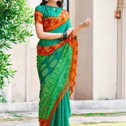 Satrani Green Geometric Print Saree With Unstitched Blouse image 5