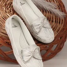 Carlton London Women's Silver Mocassins-picture-33