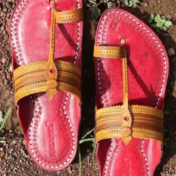 Kalapuri Men's Yellow Kolhapuri Sandals-picture-20