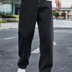 DENIMLOOK Men Relaxed Fit Stretchable Jeans image 1