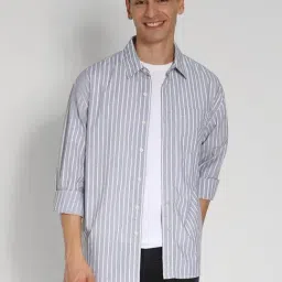 American Eagle Outfitters Grey Cotton Regular Fit Striped Shirt-image-70
