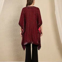 First Resort By Ramola Bachchan Crimson Crystal Houndstooth Embellished Loose fit Kaftan Top image 5