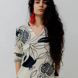 gosriki KALINI Abstract Printed V-Neck Top With Trousers image 2