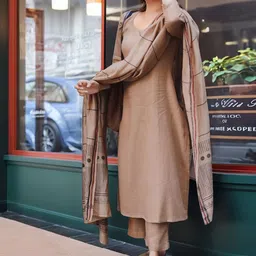 Anni Designer Women Solid Kurta with Trousers & Dupatta image 2