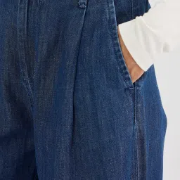 FEMMELLA Blue Denim Solid Mid Rise Jeans image 5