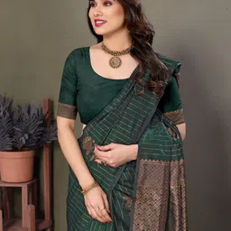 VEDANT VASTRAM Woven Design Zari Saree image 5