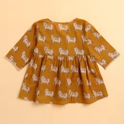 The Magic Wand Cotton Woven Three Fourth Sleeves Floral Printed Gota Lace Embellished Kurti Pant Set - Mustard image 3