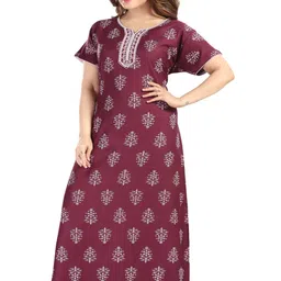 TRUNDZ Women Floral Printed Maxi Nightdress image 4