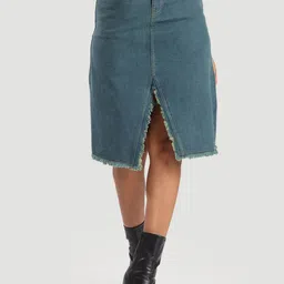 Bene Kleed Distressed Denim Skirt With Front Slit & Fraying-image-70