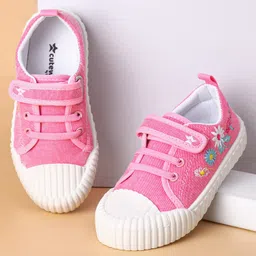 Cute Walk by Babyhug Casual Shoes with Velcro Closure & Floral Embroidery - Pink-picture-36