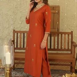 Aaghnya Ethnic Motifs Embroidered V-Neck Straight Kurta With Trousers image 2
