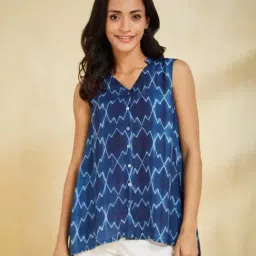 Fabindia Women's Navy Blue Printed V-Neck Sleeveless Top-picture-36
