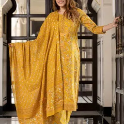 Jaitpuriya Women Floral Printed Cotton Kurta with Trousers & Dupatta image 4