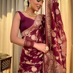 VASTRAHUT Woven Design Zari Silk Blend Heavy Work Banarasi Saree image 4