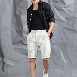 beevee Men Striped Mid-Rise Pure Cotton Regular Shorts image 2