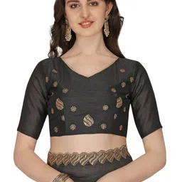 DIVASTRI Floral Embroidered Saree image 5