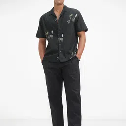 HIGHLANDER Men Solid Cuban Collar Casual Shirt image 3