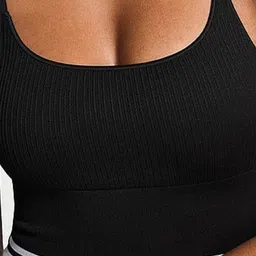 Victoria's Secret Solid Full Coverage Lightly Padded Workout Bra image 3