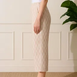 DECKEDUP Women Trousers image 5