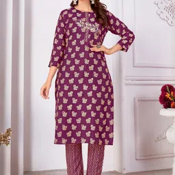 Moda Rapido Women Ethnic Motifs Printed Regular Thread Work Kurta with Trousers image 2