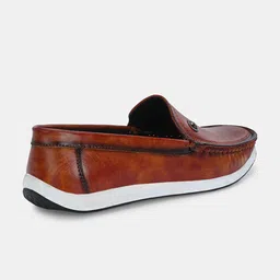 LeatherKraft Men Textured Round Toe Slip-On Sneakers image 2