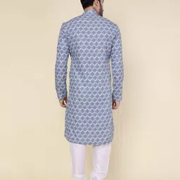 W & G Men Geometric Printed Kurta image 3