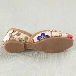 Pine Kids Mojaris Floral Embroidery - Beige (Flower colour may vary) image 5