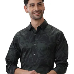 The Collection Men Classic Slim Fit Geometric Printed Spread Collar Cotton Formal Shirt-picture-19