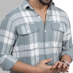 D Finish Men Green Checked Cotton Oversized Casual Shirt image 4