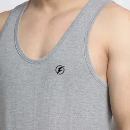 Friskers Men Grey Solid Cotton Innerwear Vest FSKRVEST47051640 image 4