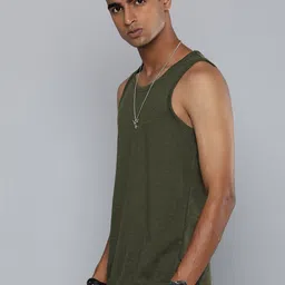 r.code by the roadster life co. R Code by The Roadster Life Co Men Solid T-shirt image 3