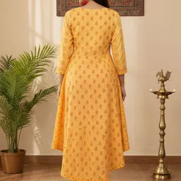 KYVO Women Ethnic Motifs Printed Indie Prints Kurta image 2