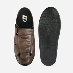ID Men Brown Fisherman Sandals image 5