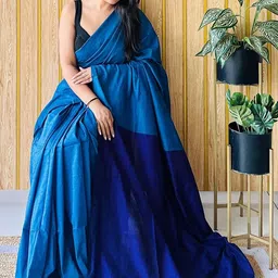 HERE&NOW Women Solid Saree With Matching Pallu Blouse image 2