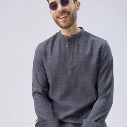VASTRADO Men Kurta image 5