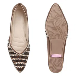 SIRDENILL Women Embellished with Beaded Detailing Mojaris Flats image 5