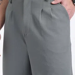 glitchez Men Everyday Essentials Self-Textured Pleated Detail Relaxed Fit Trousers image 3