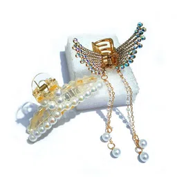 SHREEWATCHES Women Set of 2 Big Butterfly With T-shaped Embellished Claw Clip-picture-30