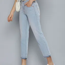 Levis Women 724 Straight Fit High-Rise Heavy Fade Clean Look Stretchable Cropped Jeans-picture-20
