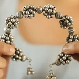 ALANKAARA Women Gajra Cum Bracelet-picture-42