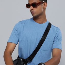 r.code by the roadster life co. R Code by The Roadster Life Co Men Pocket Detailing Regular Fit T-shirt-picture-2