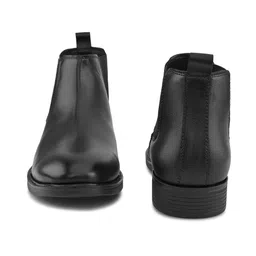 Roadster Men Round Toe Chelsea Boots image 3
