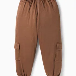 OLLINGTON ST. Cotton Full Sleeves Printed Top & Knit Joggers Set - Multicolor & Brown image 5