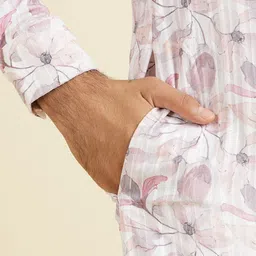 Manyavar Men Floral Printed Kurta image 2