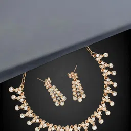 Women Click Artificial Stone-Studded Jewellery Set image 1