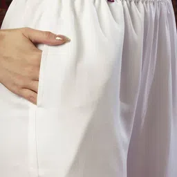 GoSriKi Floral Printed Regular Straight Kurta with Trousers image 3