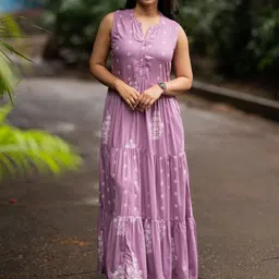 HAY Women V-Neck Floral Print Sleeveless Maxi Dress-picture-27