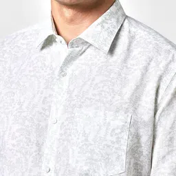 Van Heusen Men Floral Opaque Printed Formal Shirt image 4