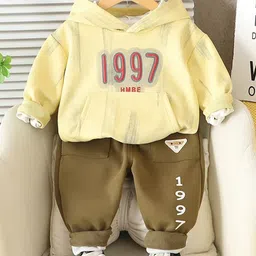 StyleCast x Revolte Boys Printed Cotton T-shirt with Trousers Clothing Set-picture-17